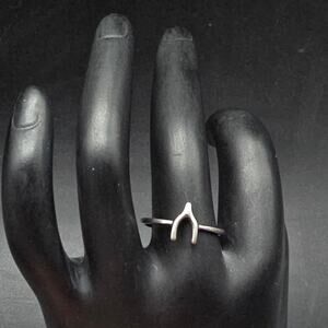 Sterling Silver Lucky Wish Bone Ring Size 8 925